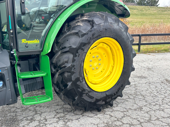 2024 John-Deere 5100E