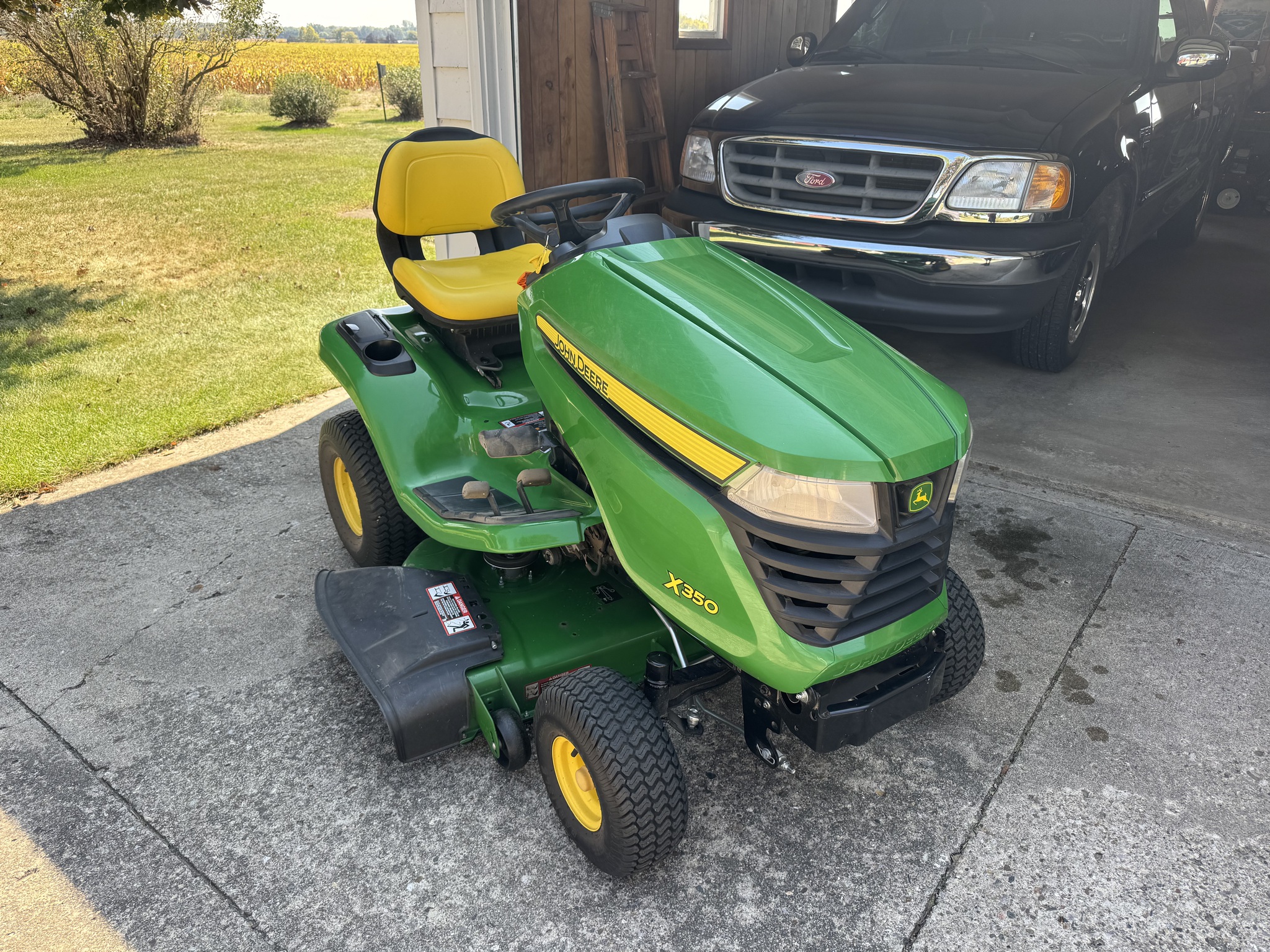 2023 John Deere X350 Image 1