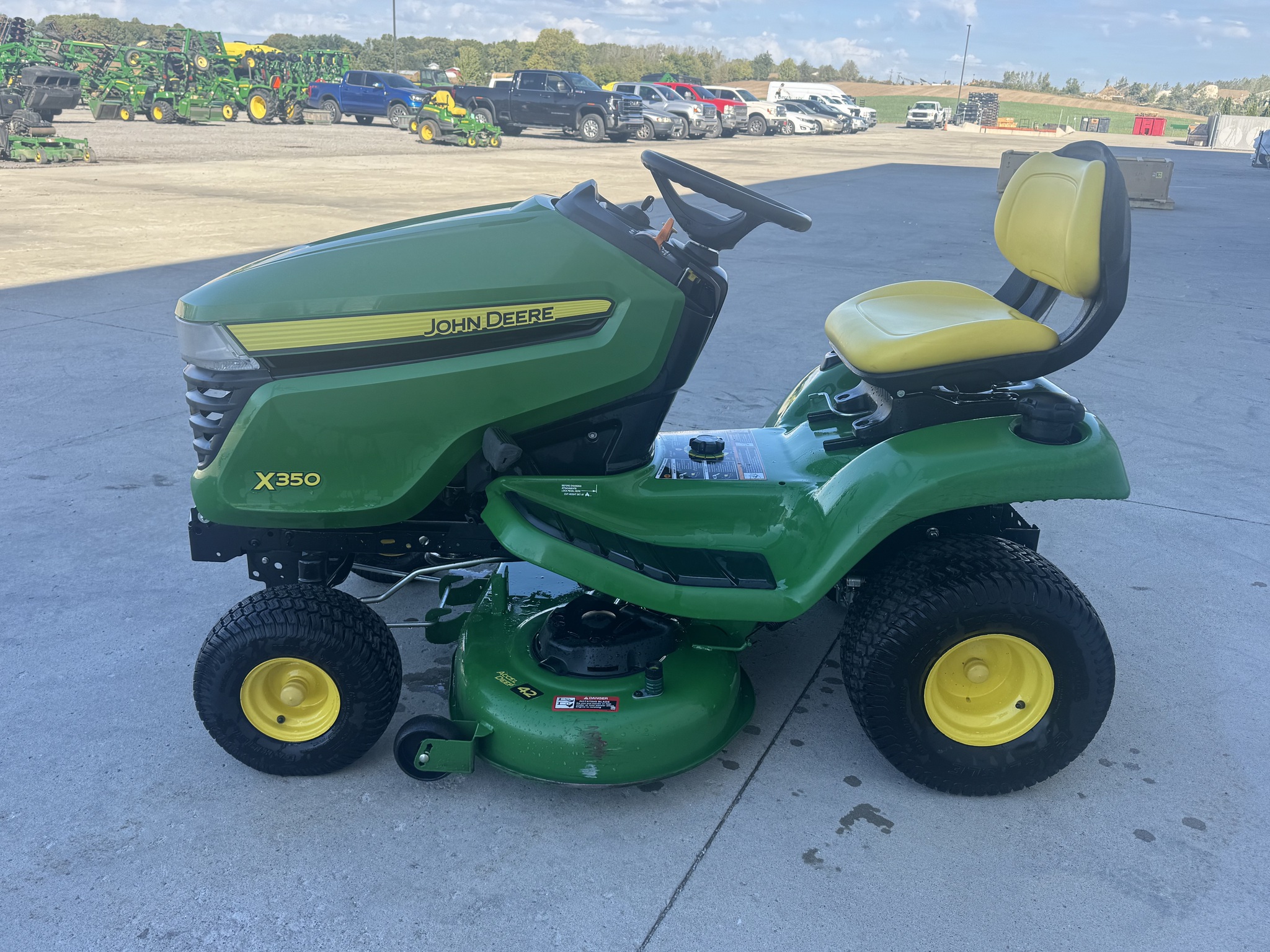 2023 John Deere X350 Image 3
