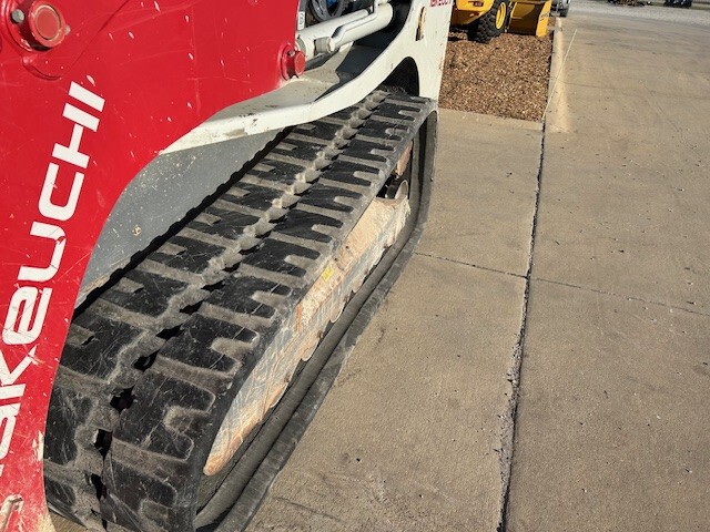 2018 Takeuchi TL12R-2 Image 8