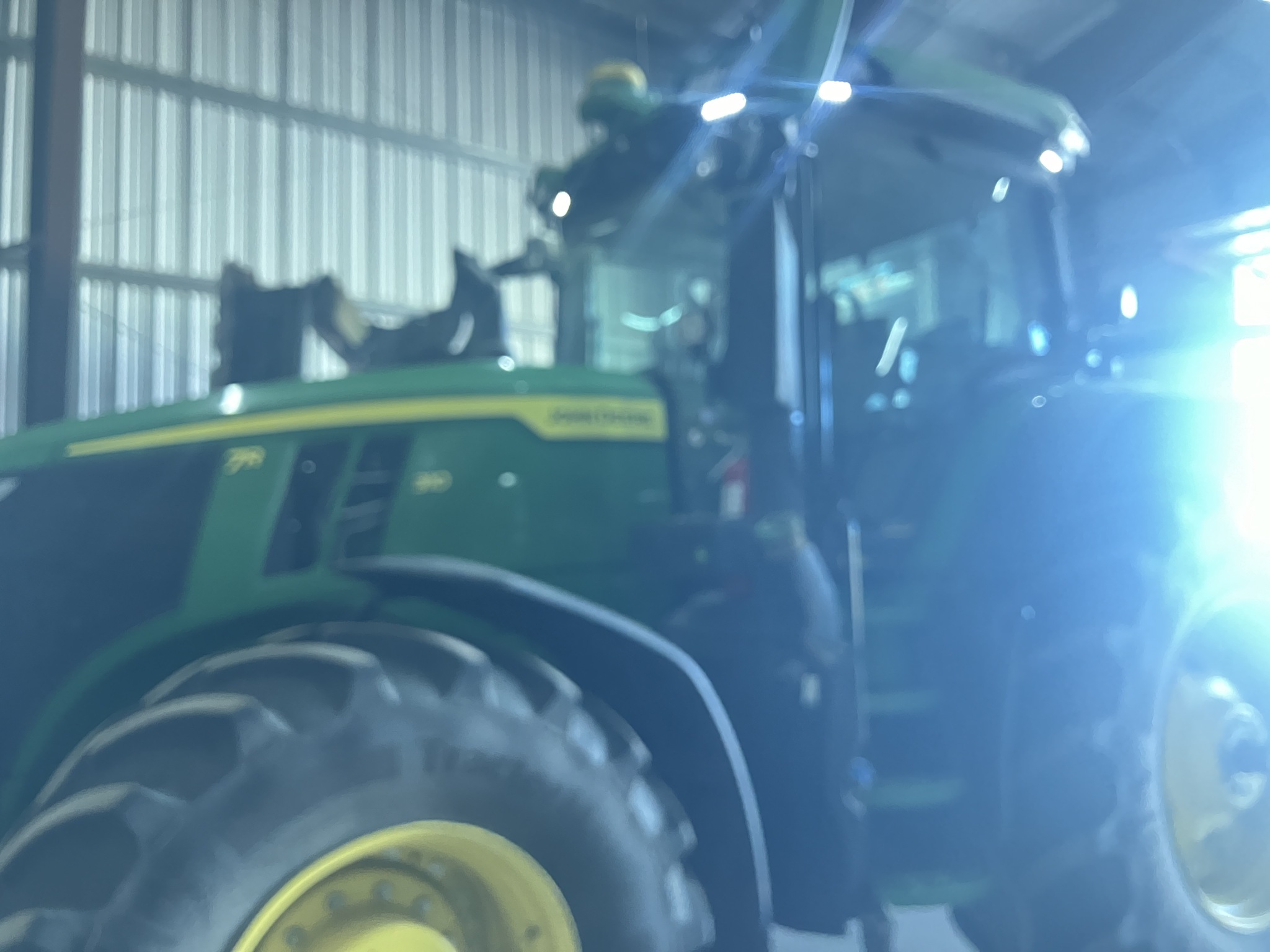 2022 John Deere 7R 310