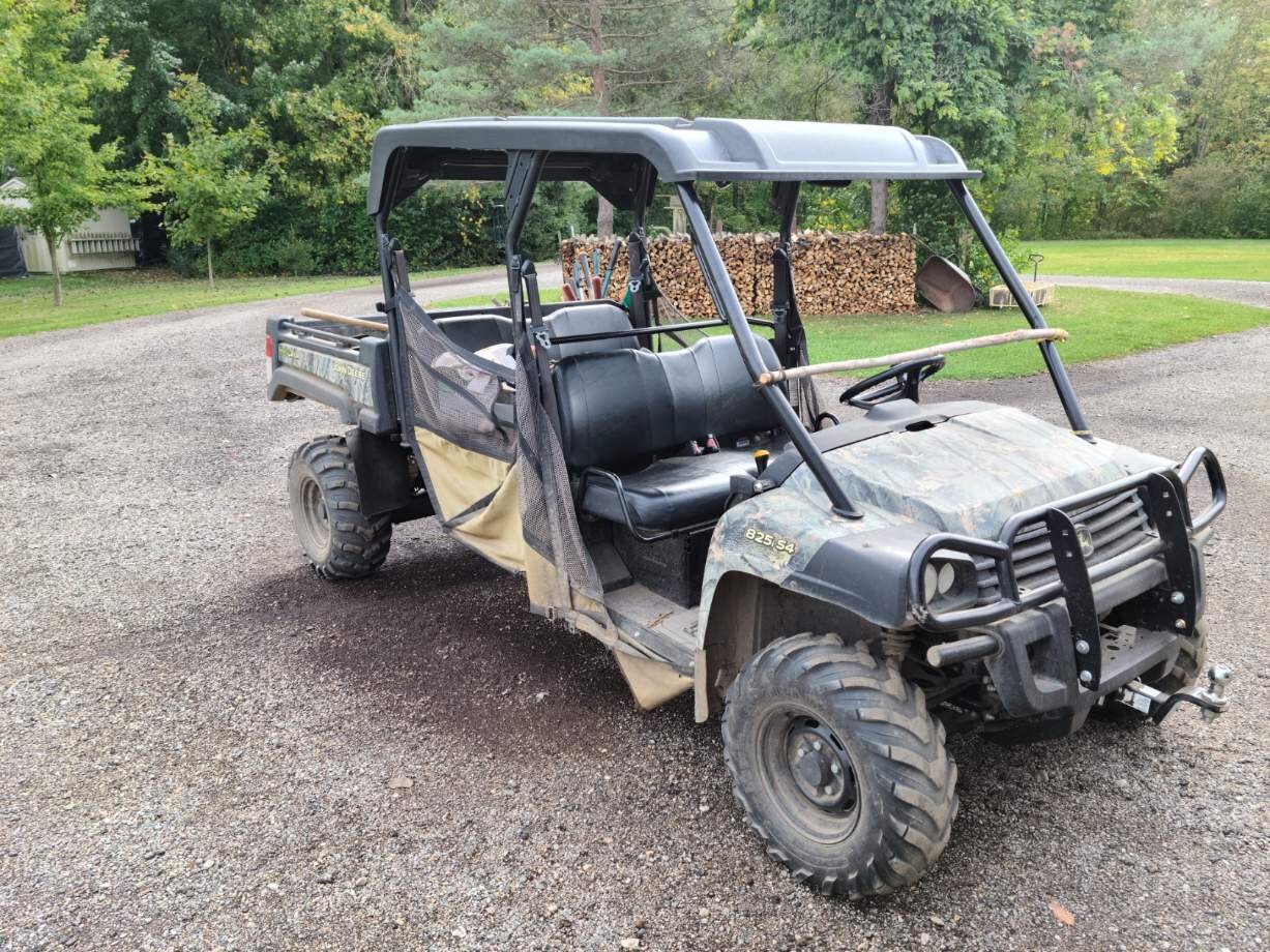 2015 John Deere XUV 825I S4 Image 1