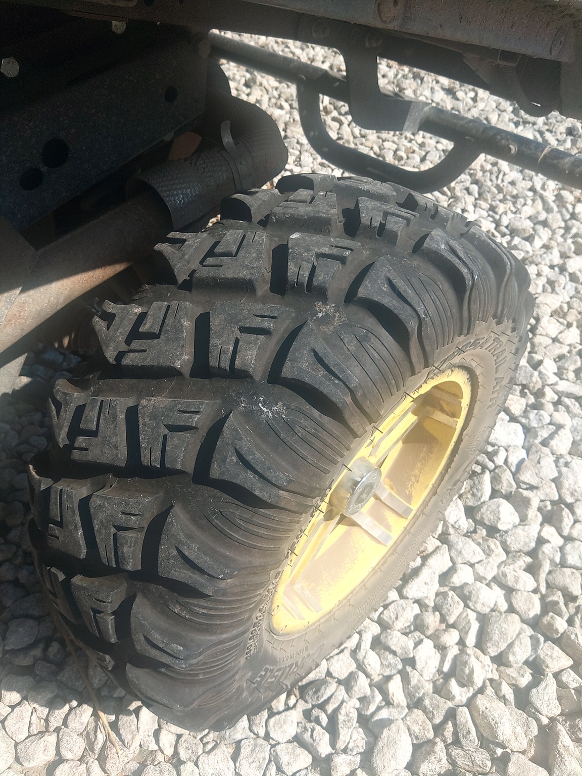 2014 John Deere XUV 825i Power Steering Image 2