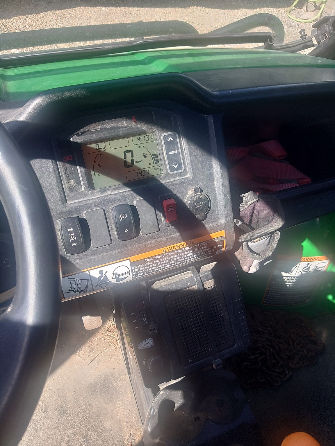 2014 John Deere XUV 825i Power Steering Image 5