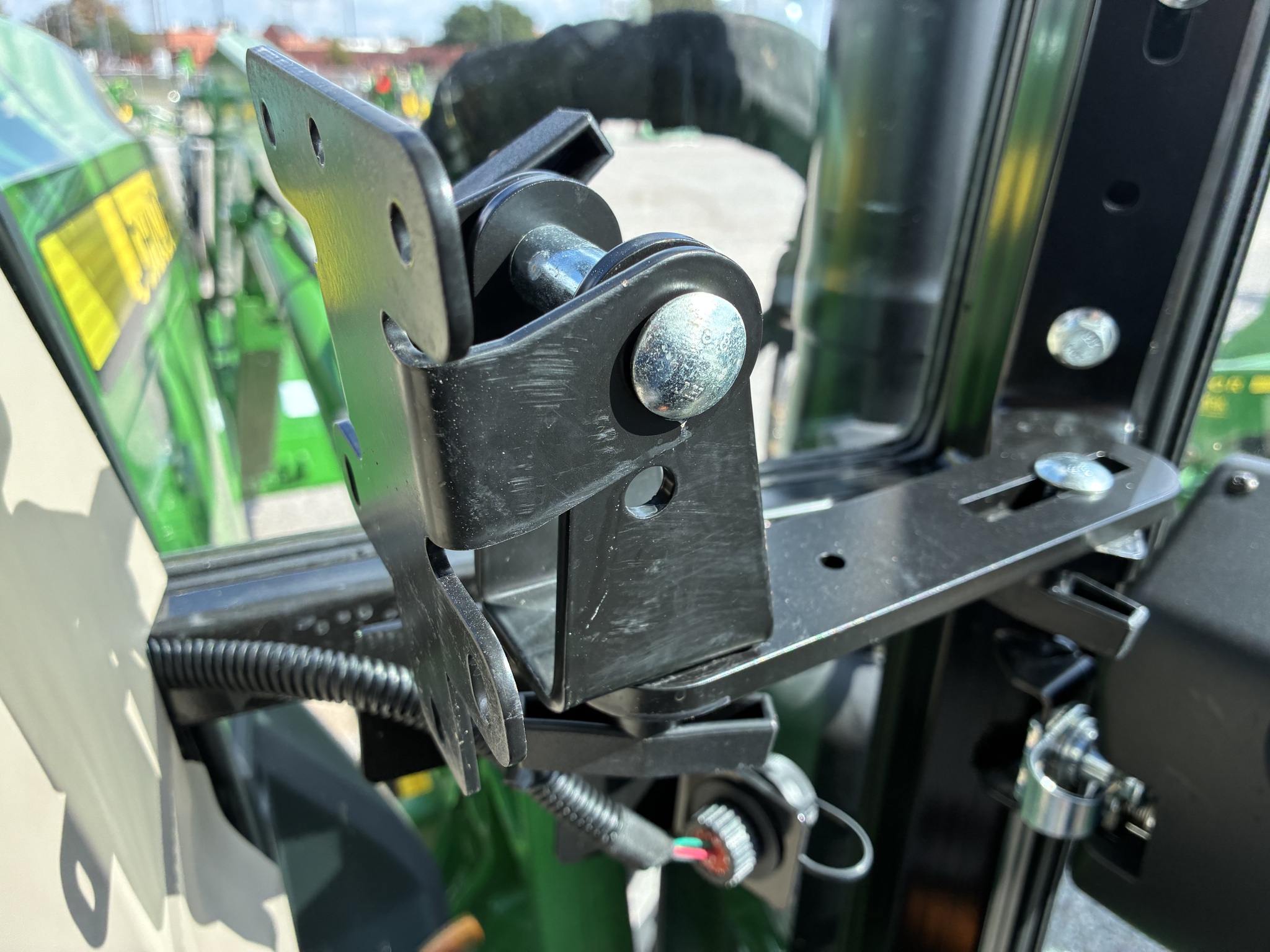 2024 John Deere 6120E Image 16