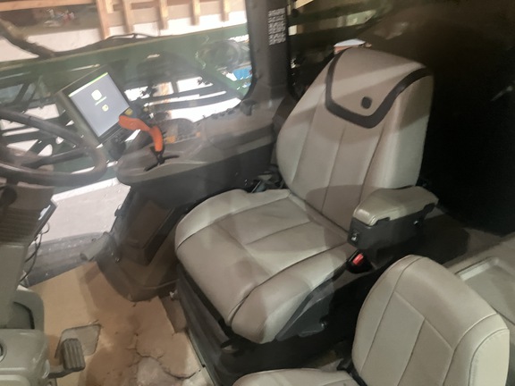 Photo of 2024 John Deere 412R