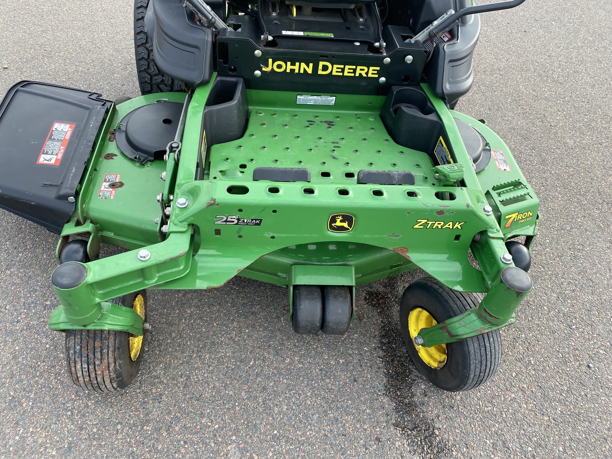 2022 John Deere Z950R Image 9