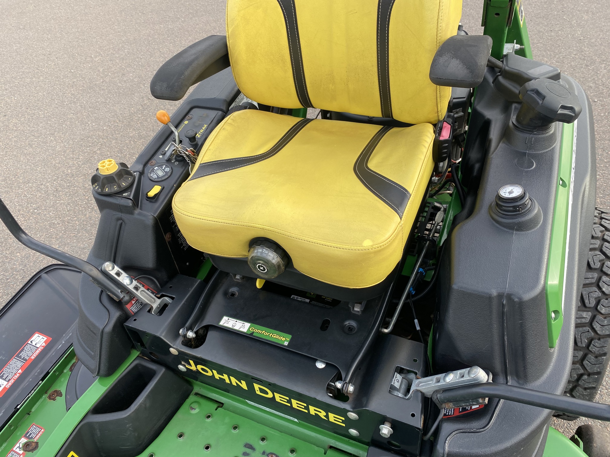 2022 John Deere Z950R Image 7