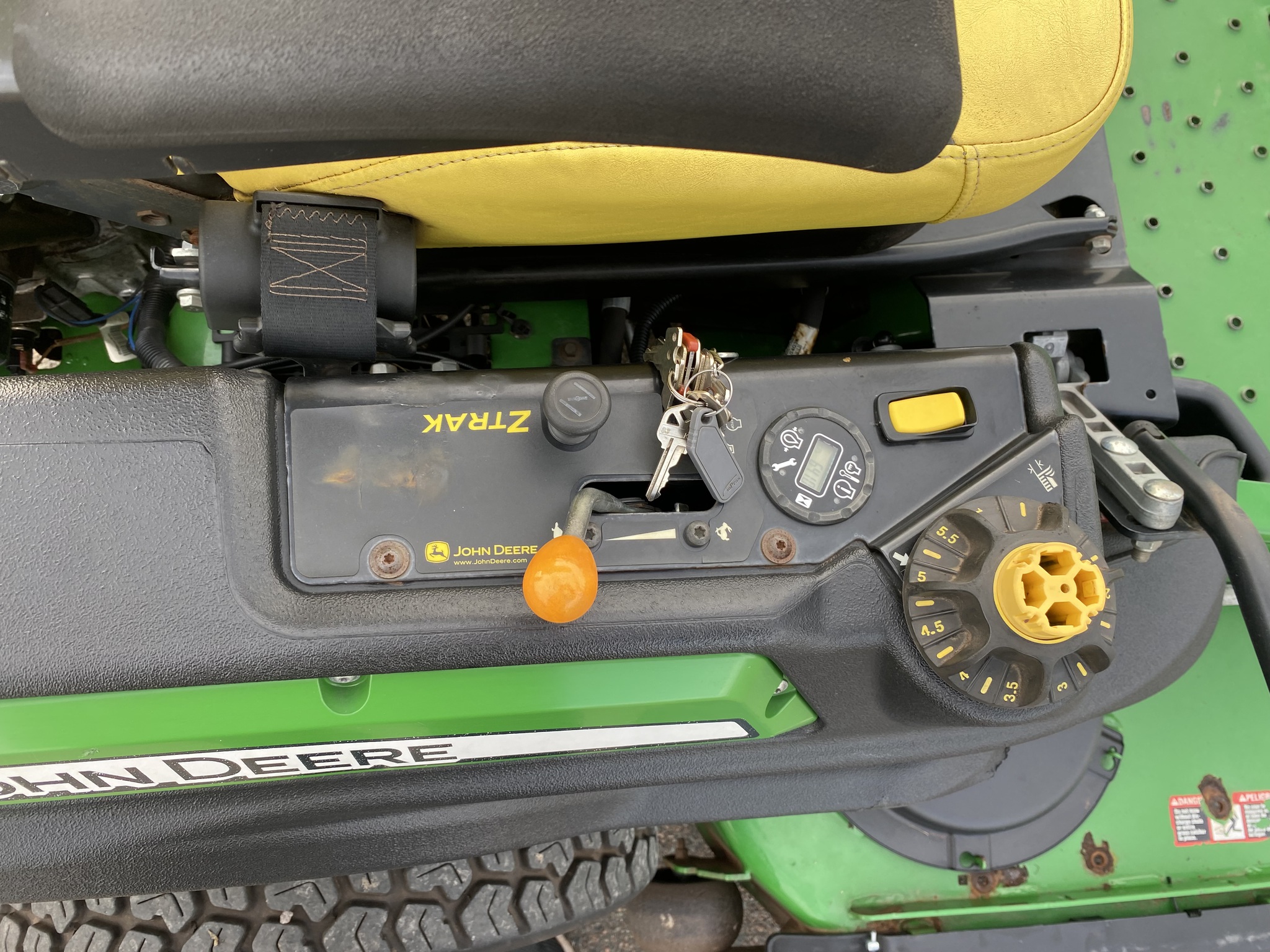 2022 John Deere Z950R Image 6