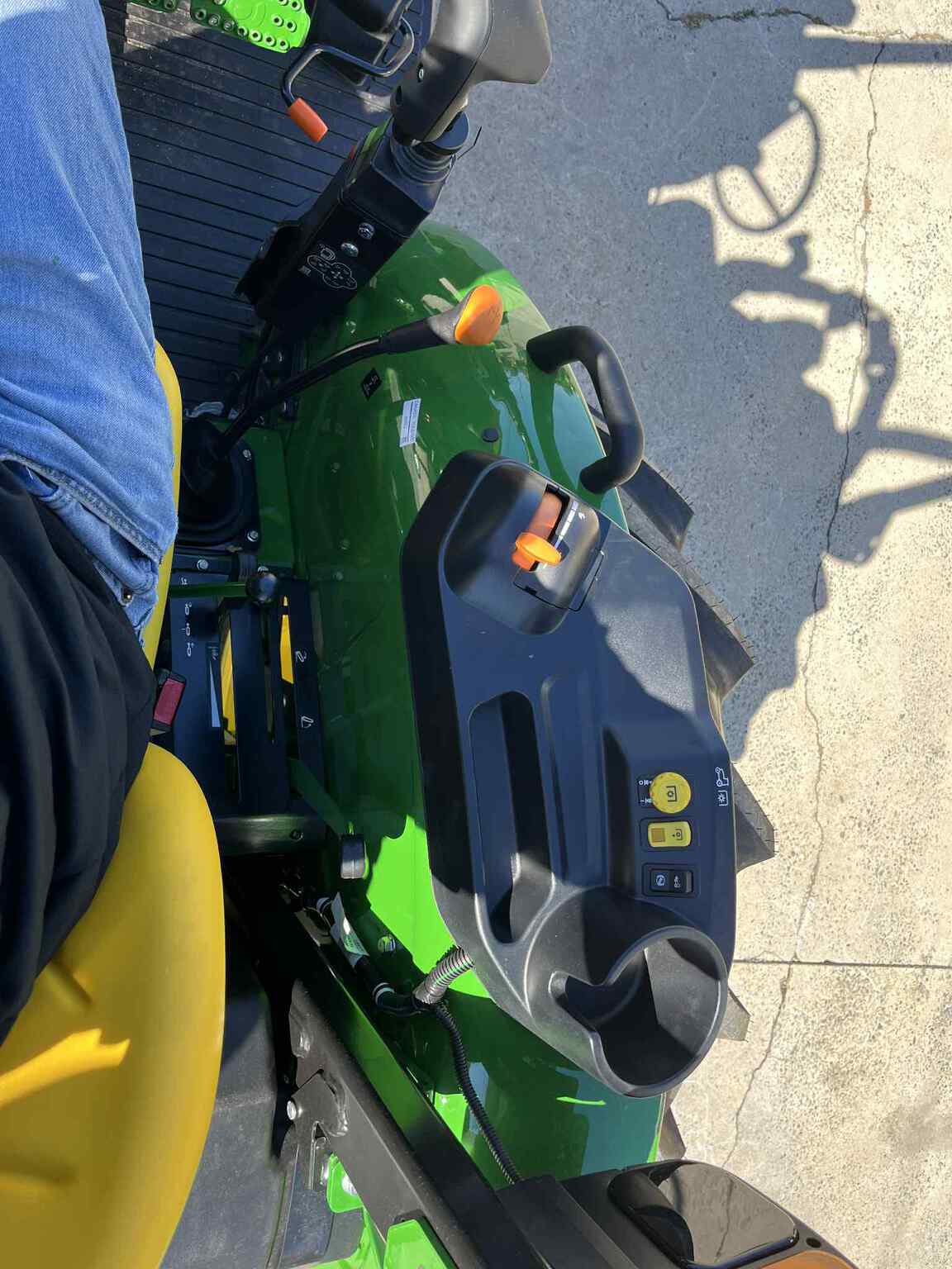 2025 John Deere 5060E Image 5