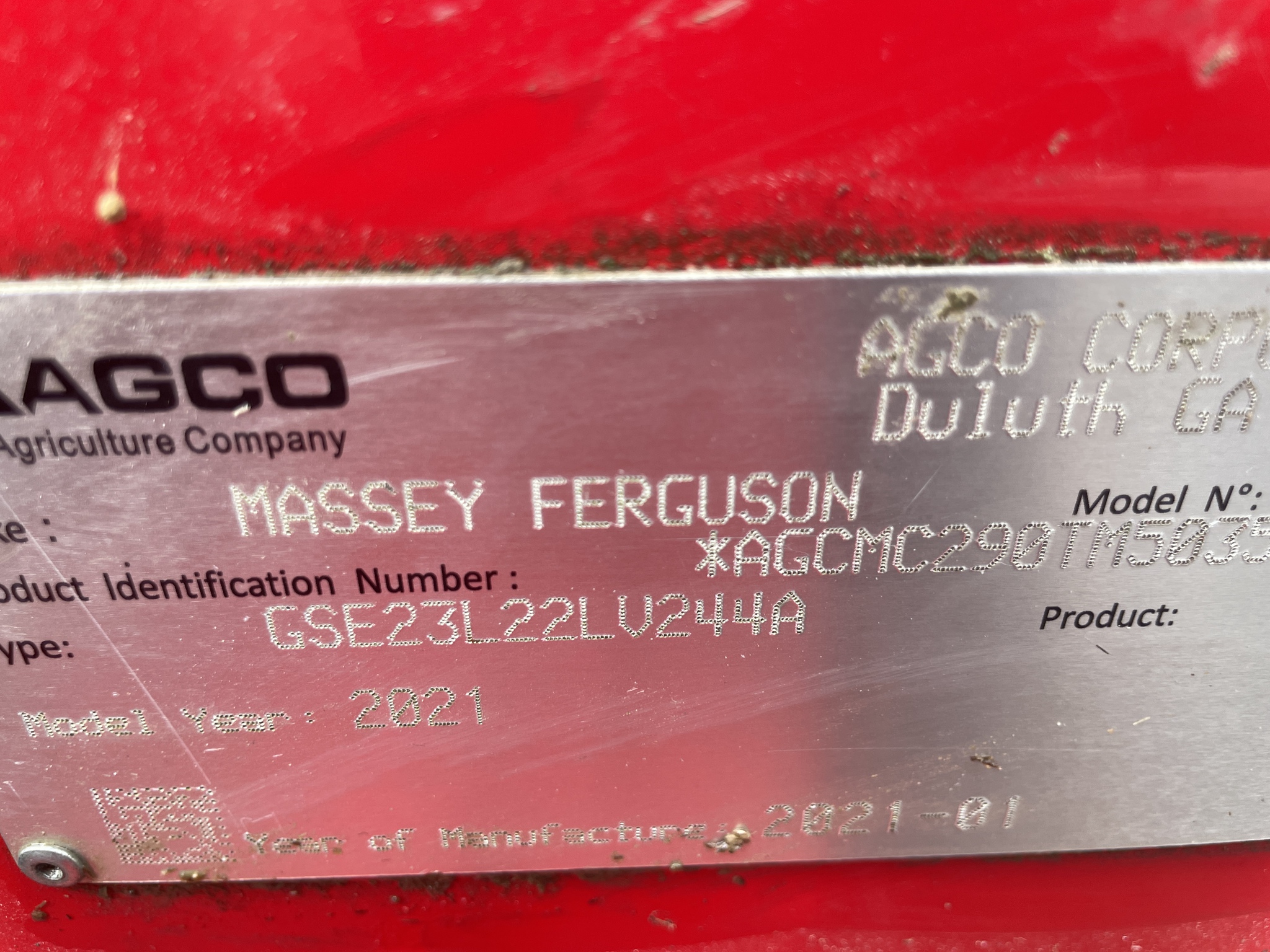 2021 Massey Ferguson 5711 Image 2