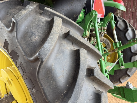 Photo of 2025 John Deere 6110M