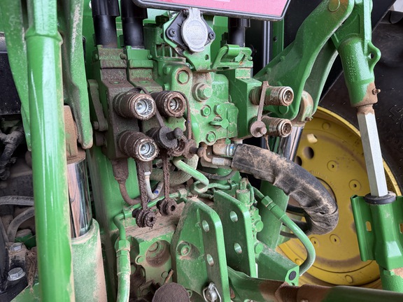 Photo of 2025 John Deere 6110M