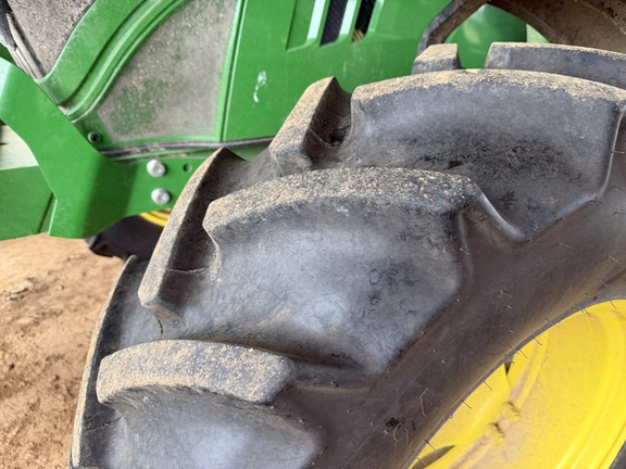 Photo of 2025 John Deere 6110M