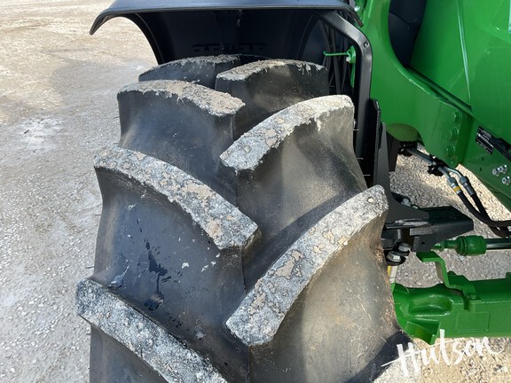 Photo of 2025 John Deere 6110M