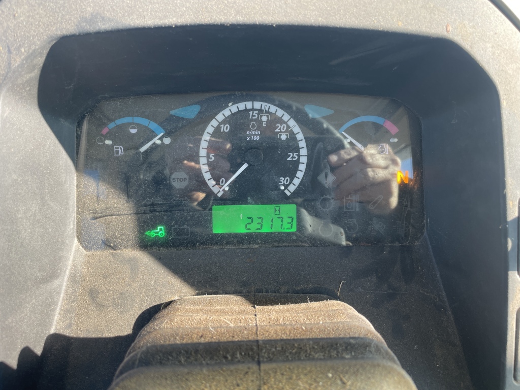 2013 John Deere 5100M Image 2