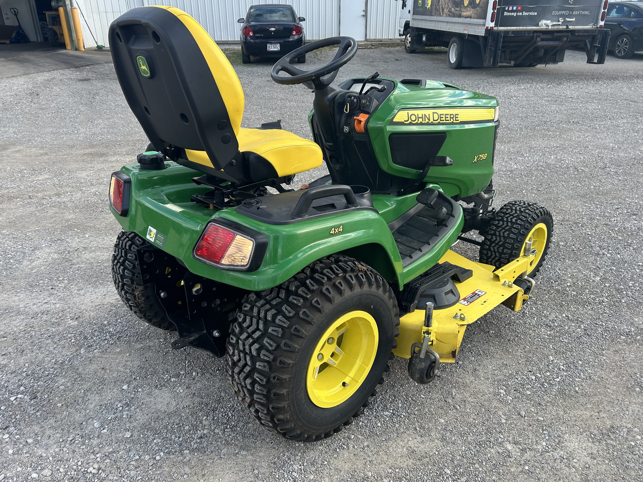 2022 John Deere X758 Image 5