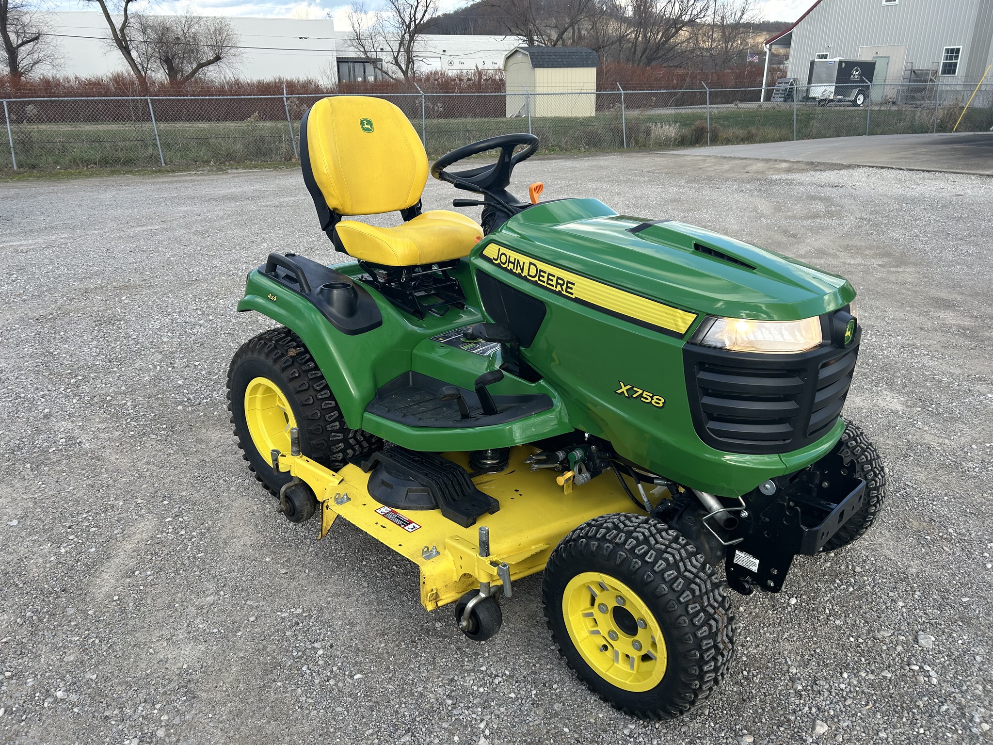 2022 John Deere X758 Image 7