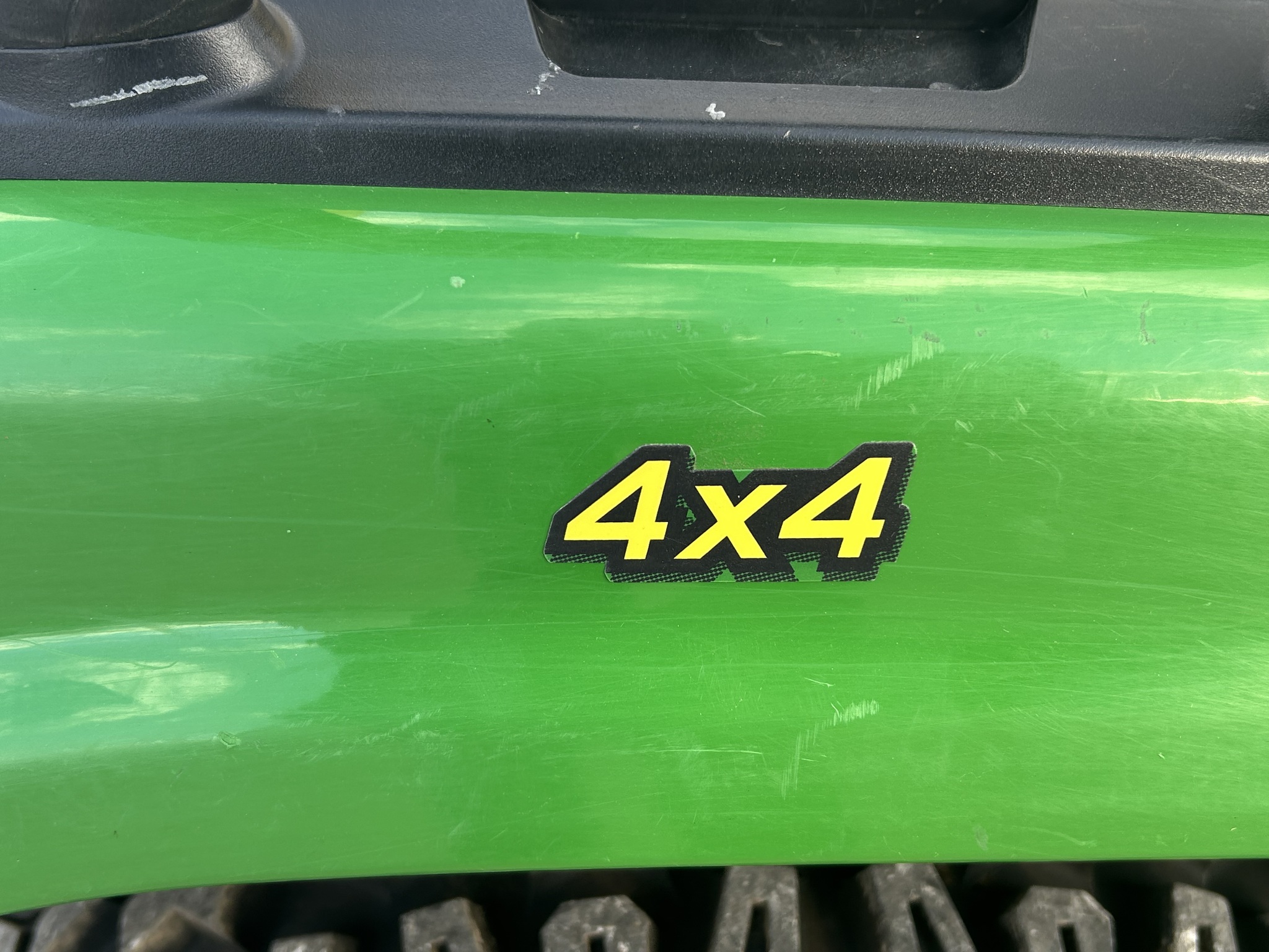 2022 John Deere X758 Image 10