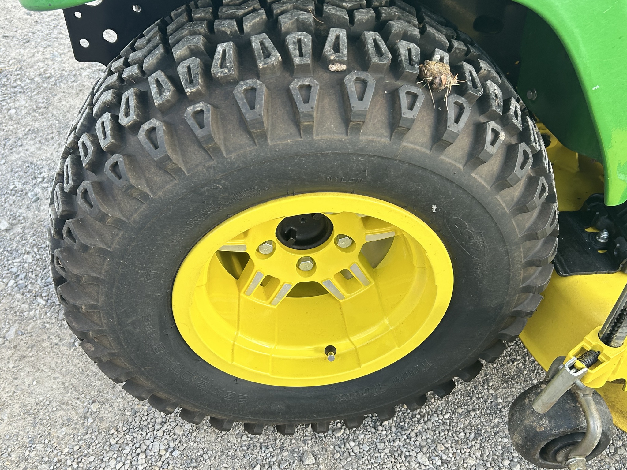 2022 John Deere X758 Image 11