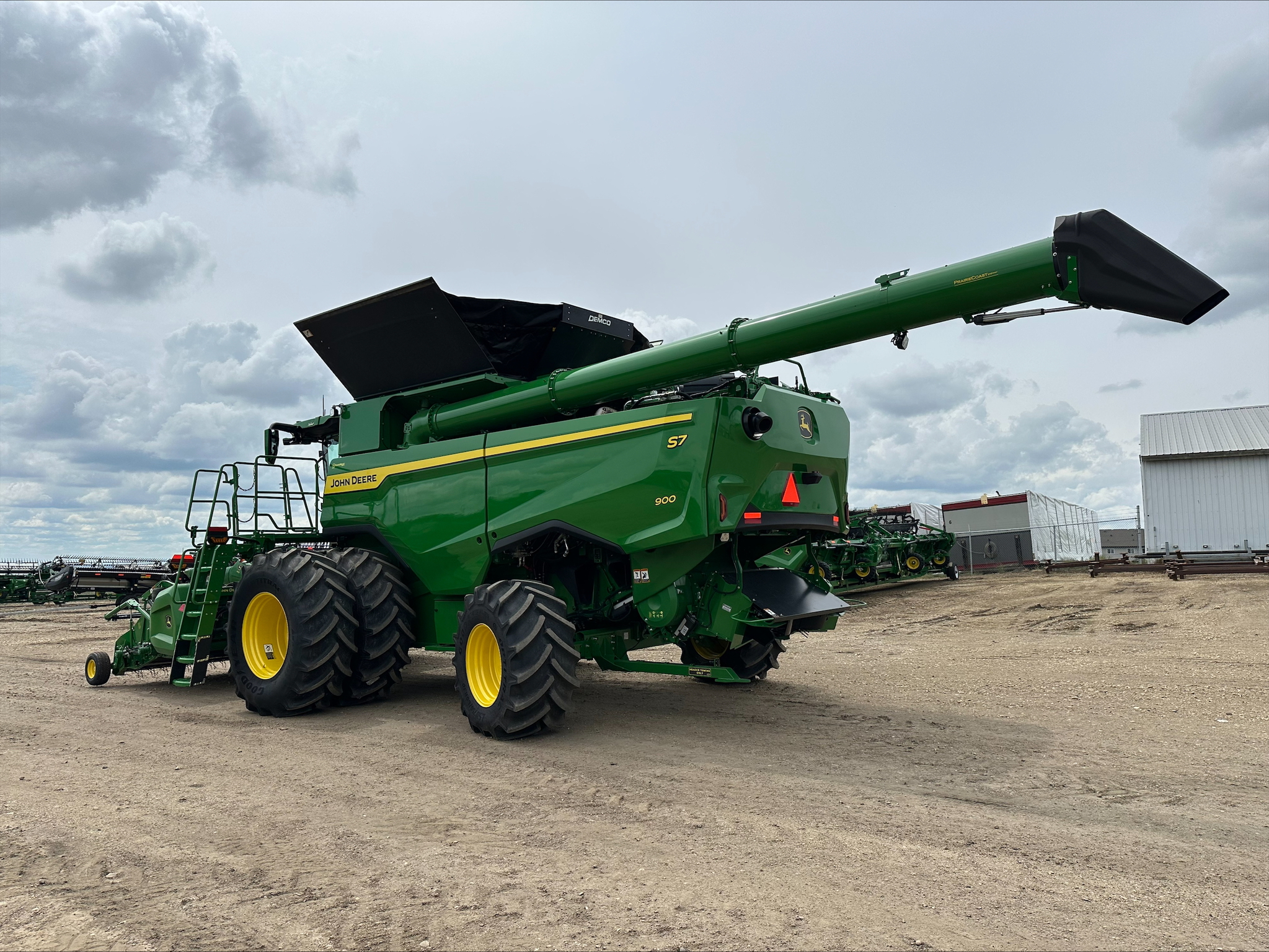 2025 John Deere S7 900 Image 3