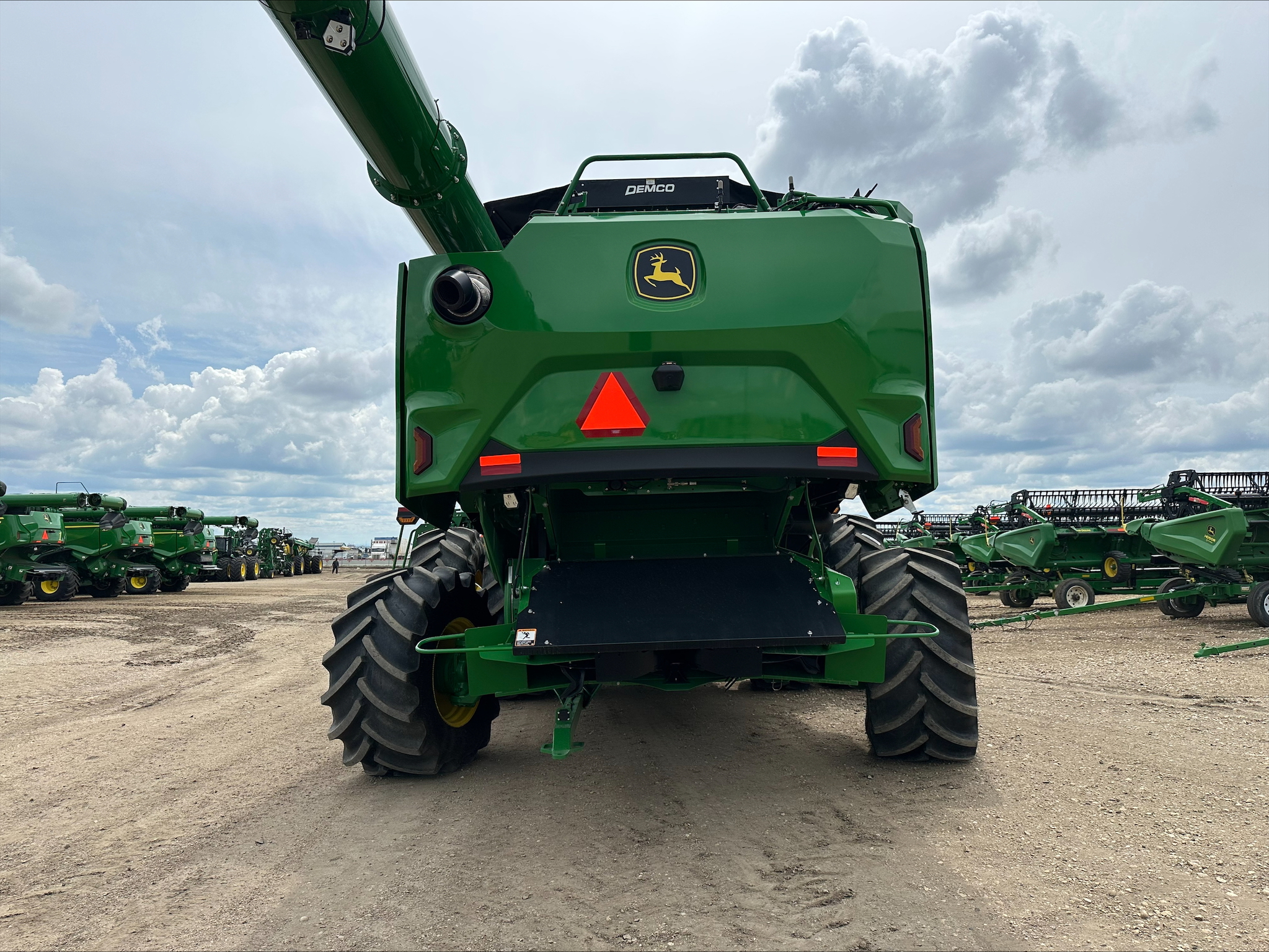 2025 John Deere S7 900 Image 6