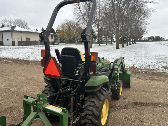 2019 John Deere 2025R - Photo3