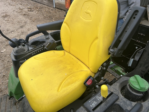 2019 John Deere 2025R - Photo10