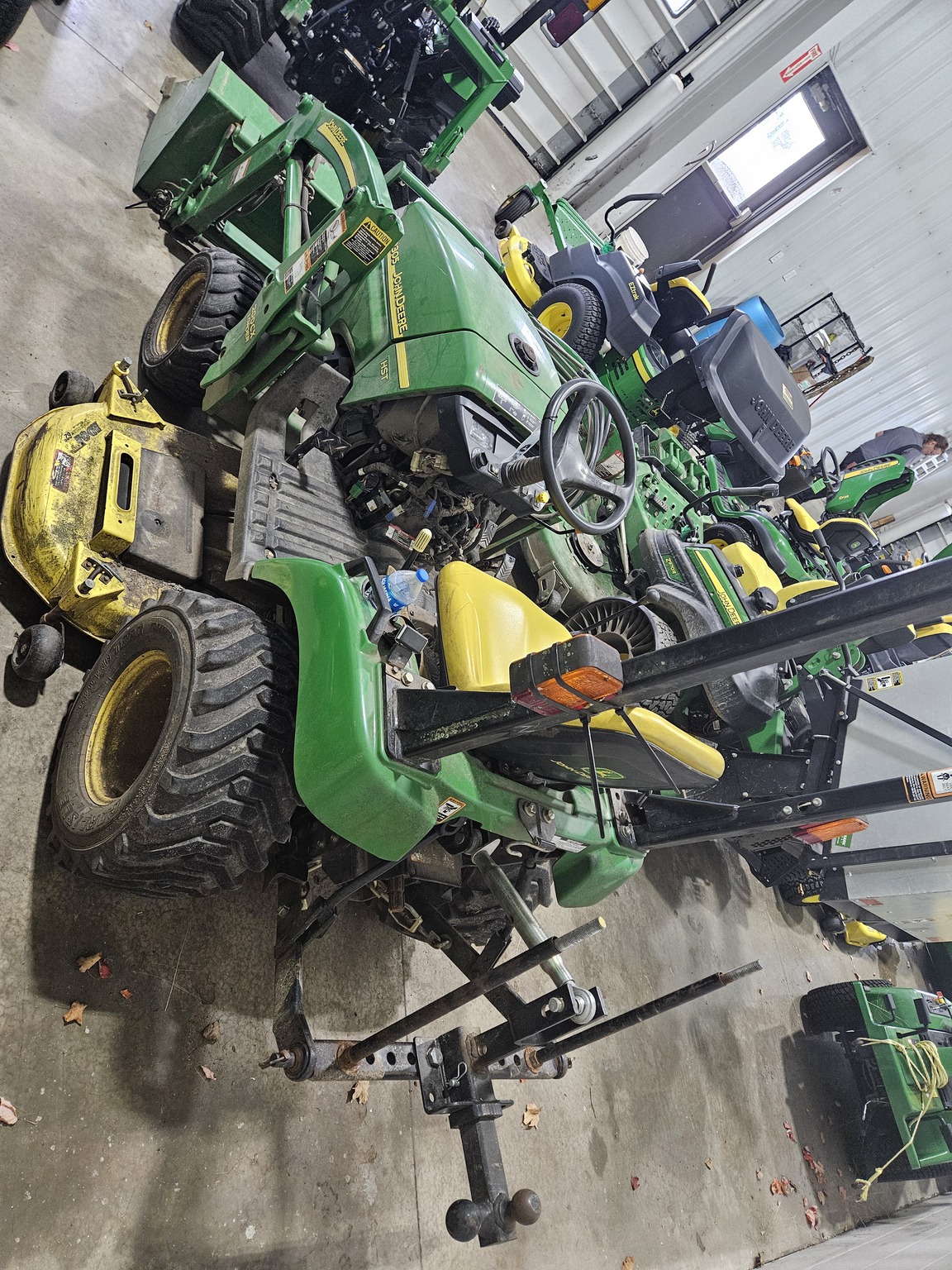 2006 John Deere 2305 Image 4