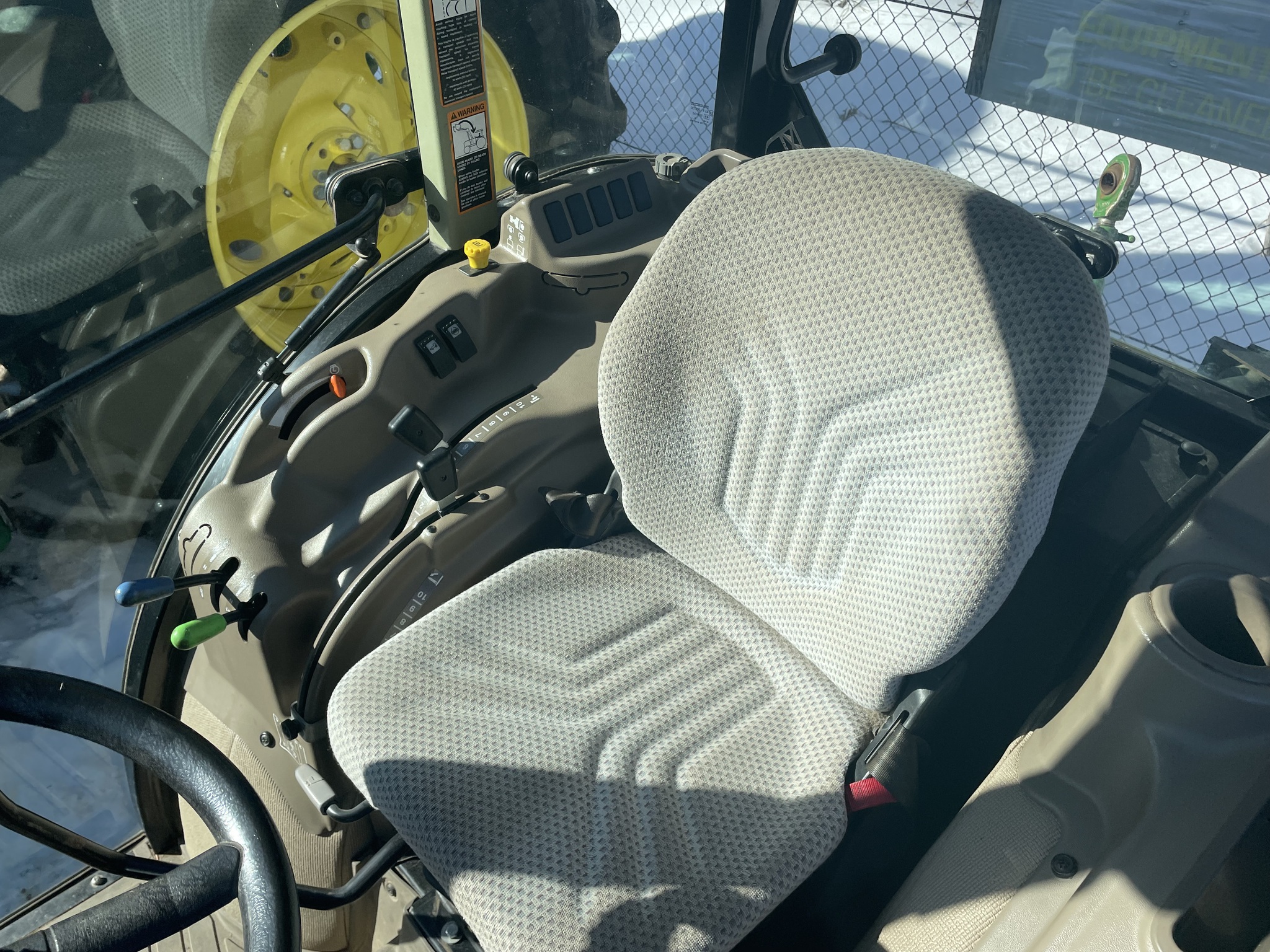 2017 John Deere 5100GN Image 14