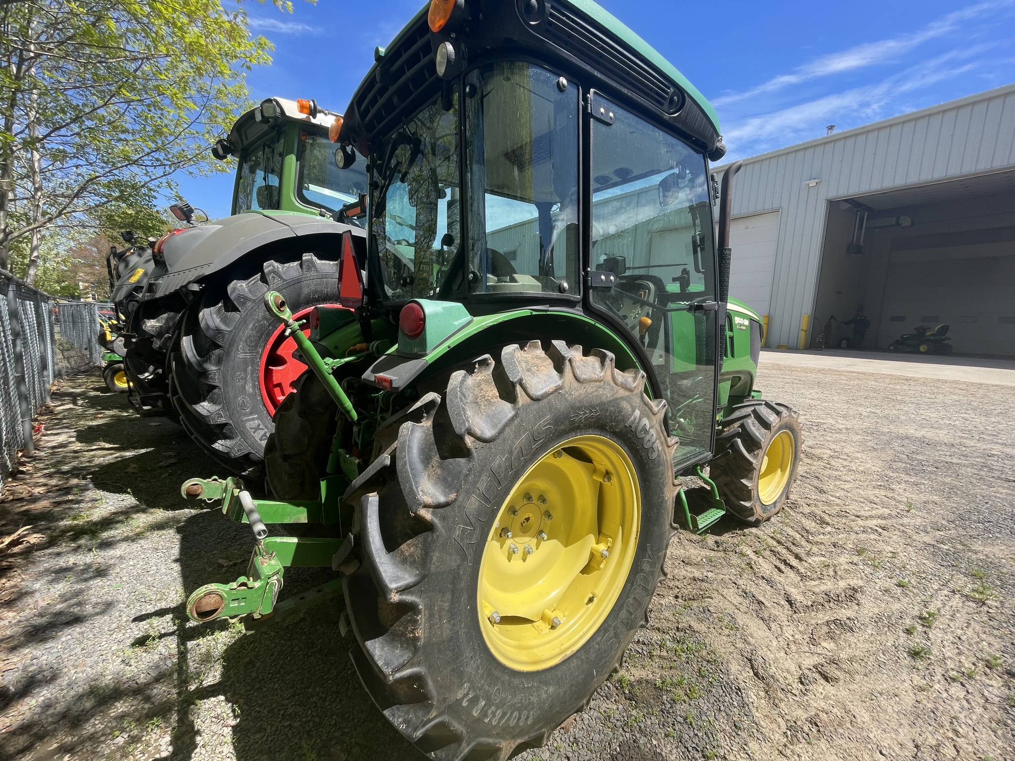 2017 John Deere 5100GN Image 6