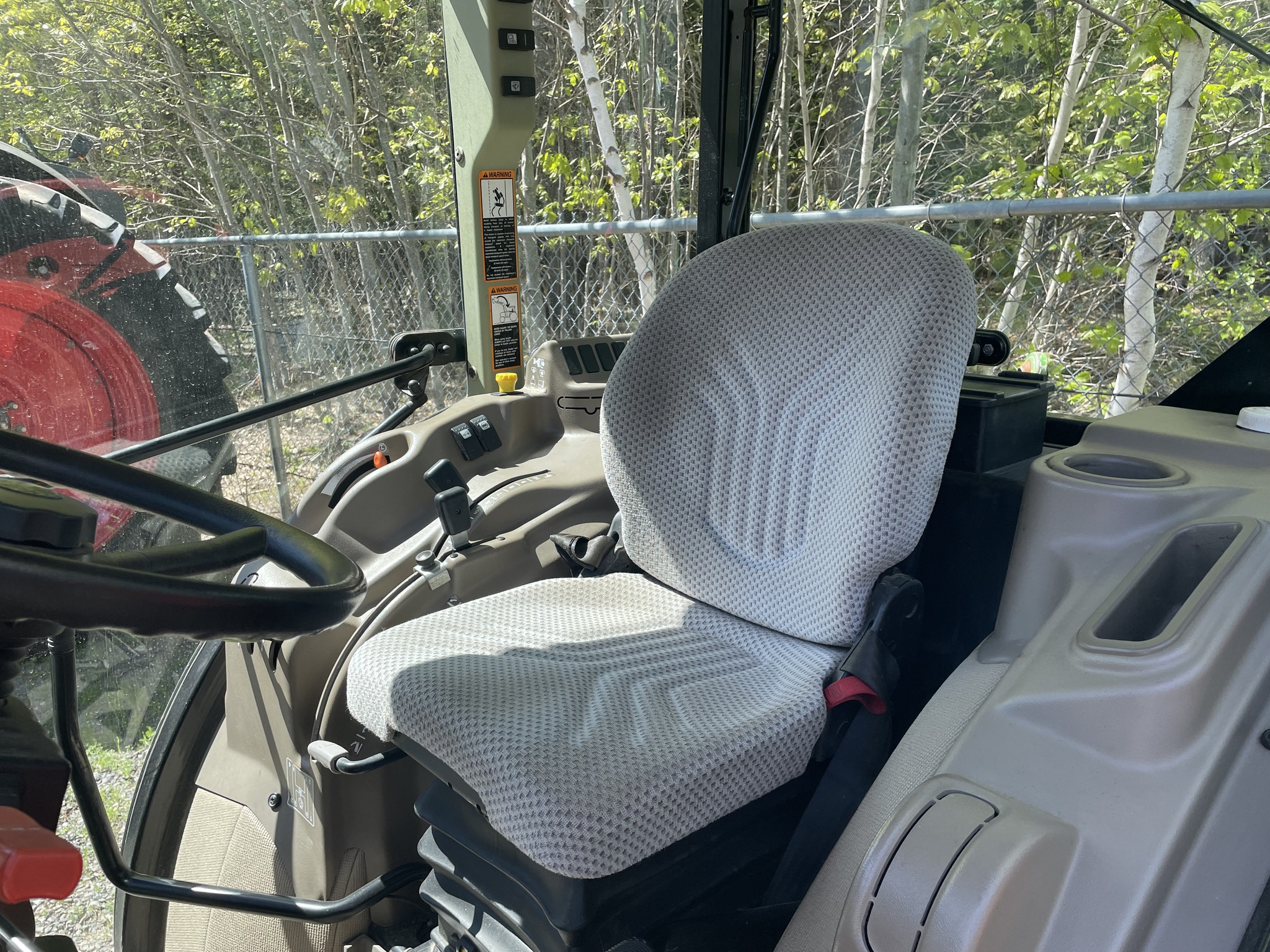 2017 John Deere 5100GN Image 9