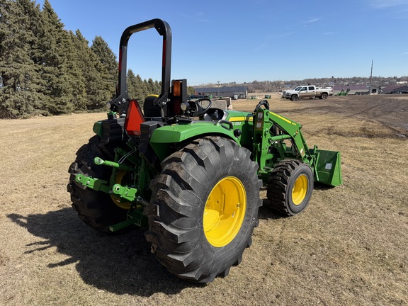 2025 John Deere 4066M - Photo3
