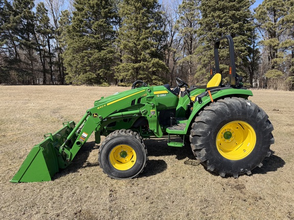 2025 John Deere 4066M - Photo6
