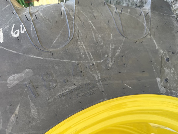 2025 John Deere 4066M - Photo12