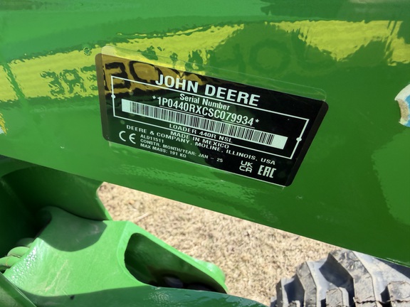 2025 John Deere 4066M - Photo16