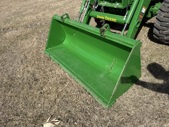 2025 John Deere 4066M - Photo19