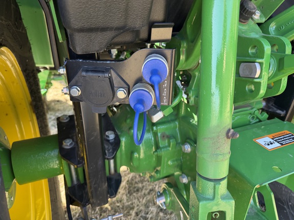 2025 John Deere 4066M - Photo25