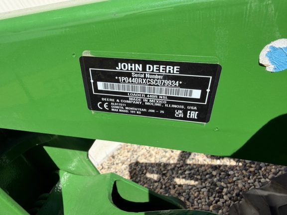 2025 John Deere 4066M - Photo15