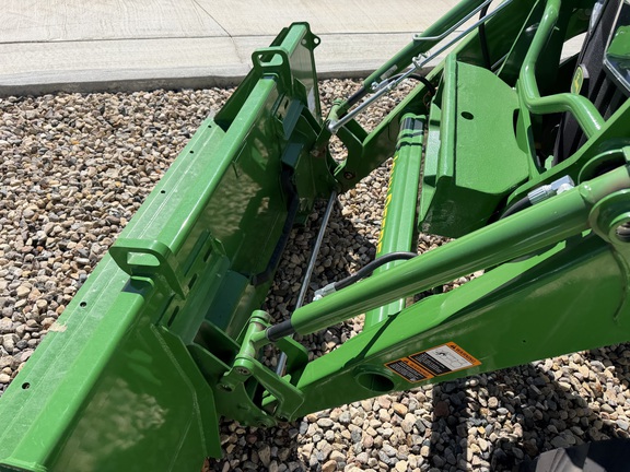 2025 John Deere 4066M - Photo16