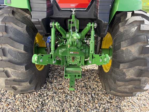 2025 John Deere 4066M - Photo23
