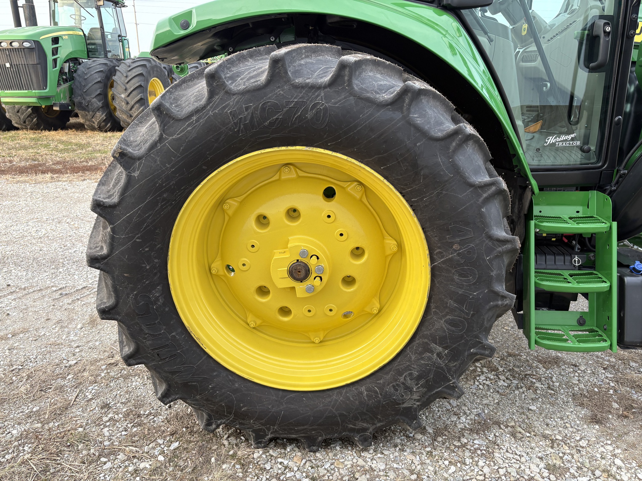  2025 John Deere 6M 125 at Heritage Tractor in Carthage, IL