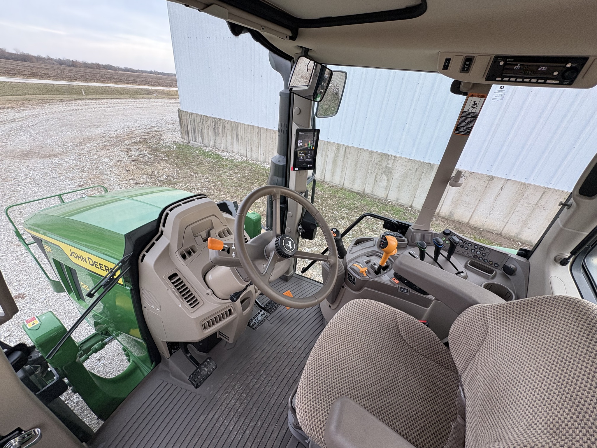 2025 John Deere 6M 125 at Heritage Tractor in Carthage, IL
