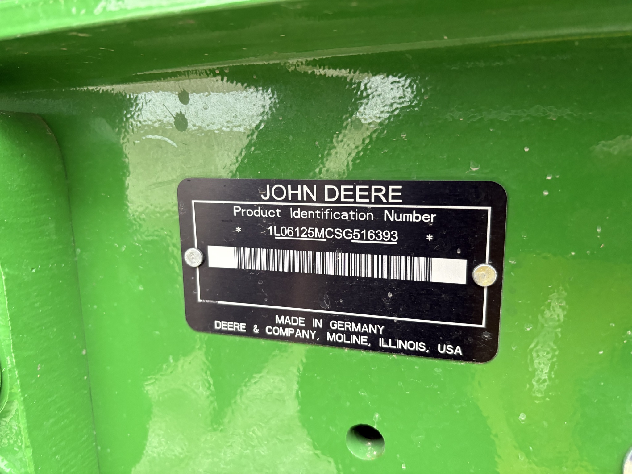  2025 John Deere 6M 125 at Heritage Tractor in Carthage, IL