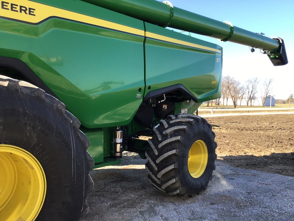 2025 John-Deere S7 800
