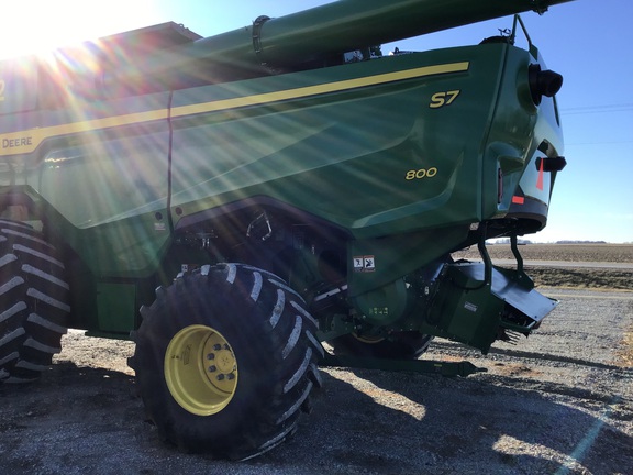 2025 John-Deere S7 800
