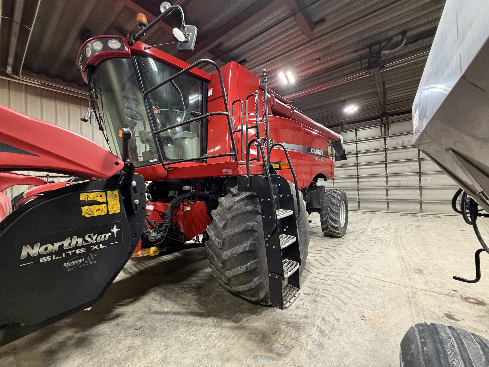 2011 Case IH 5088 Image 8