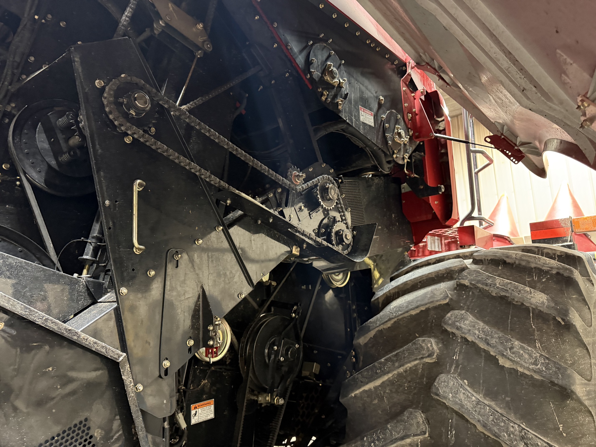 2011 Case IH 5088 Image 30