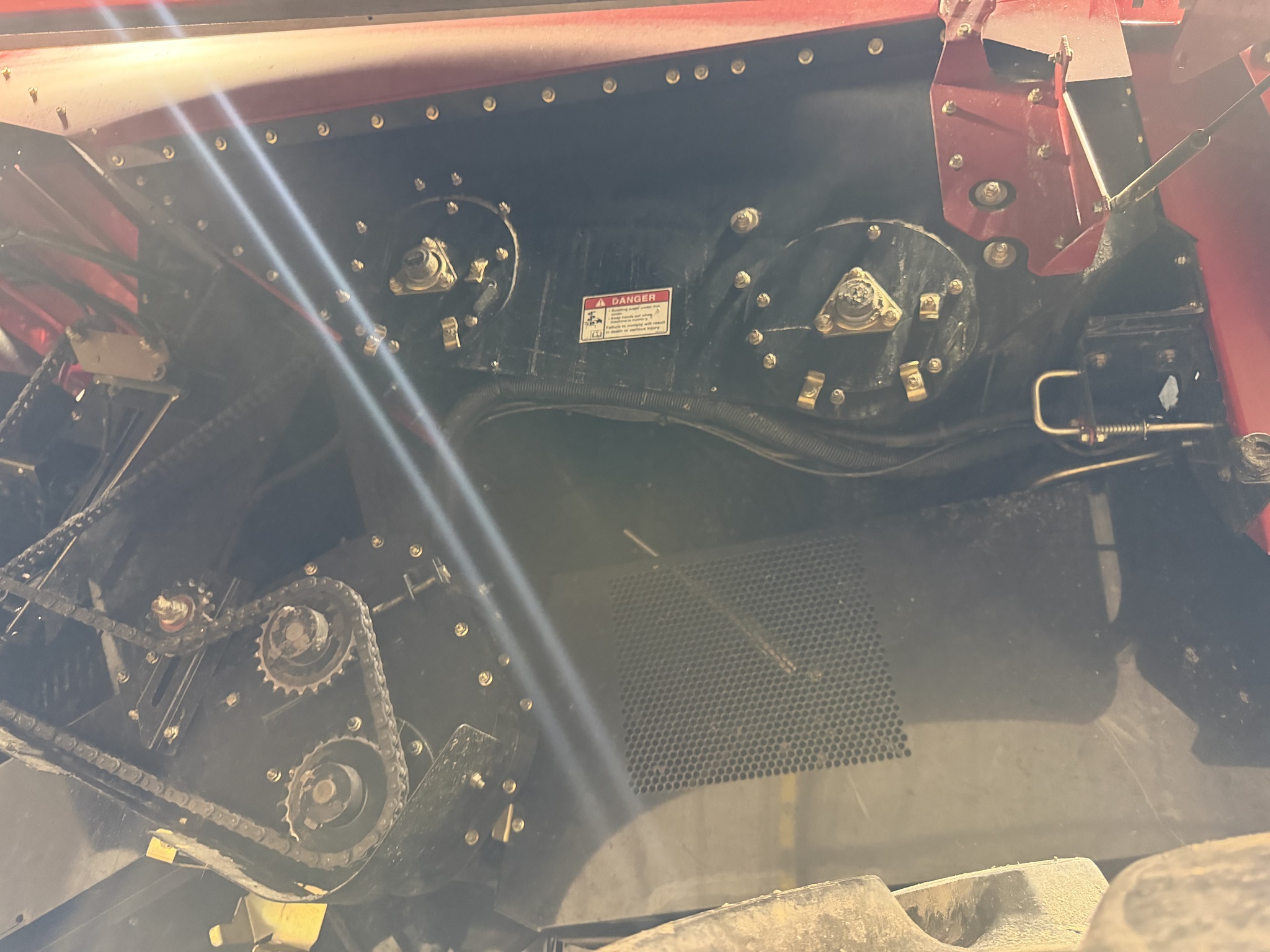 2011 Case IH 5088 Image 34