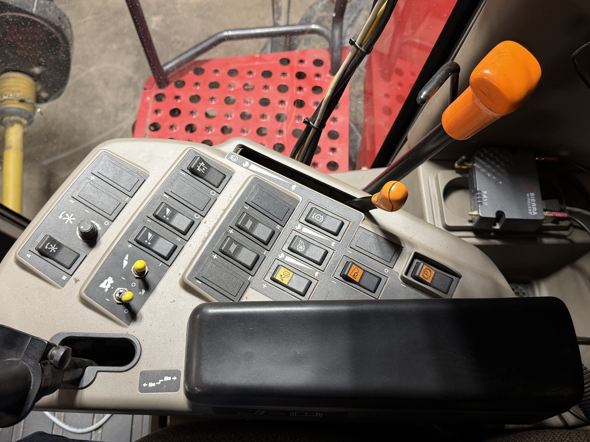 2011 Case IH 5088 Image 41